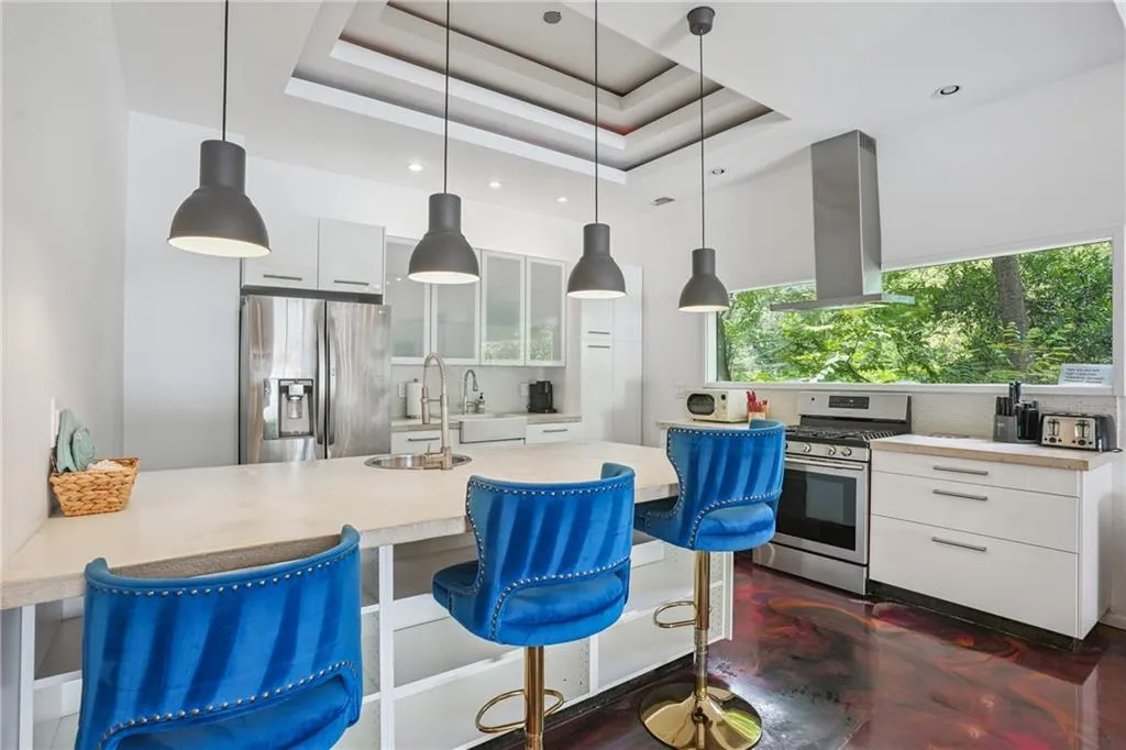 1231 Barnes Street Nw, Atlanta, Georgia 30318, 5 Bedrooms Bedrooms, ,6 BathroomsBathrooms,Residential,For Sale,1231 Barnes Street Nw,7601278
