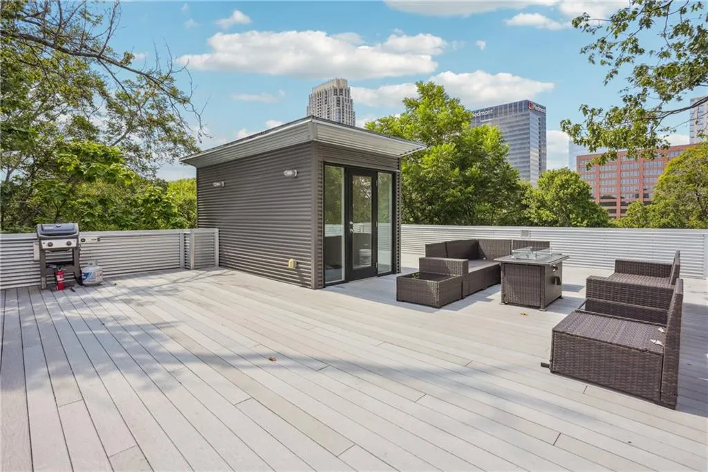 1231 Barnes Street Nw, Atlanta, Georgia 30318, 5 Bedrooms Bedrooms, ,6 BathroomsBathrooms,Residential,For Sale,1231 Barnes Street Nw,7601278