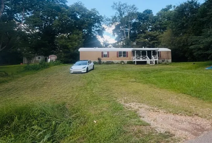 5814 Church Street, Flowery Branch, Georgia 30542