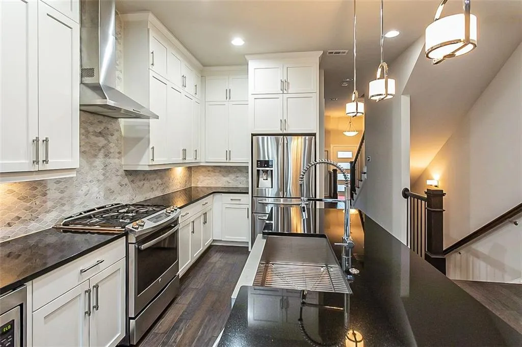 4105 Township Parkway, Atlanta, Georgia 30342, 2 Bedrooms Bedrooms, ,2 BathroomsBathrooms,Residential,Sold,4105 Township Parkway,6933335