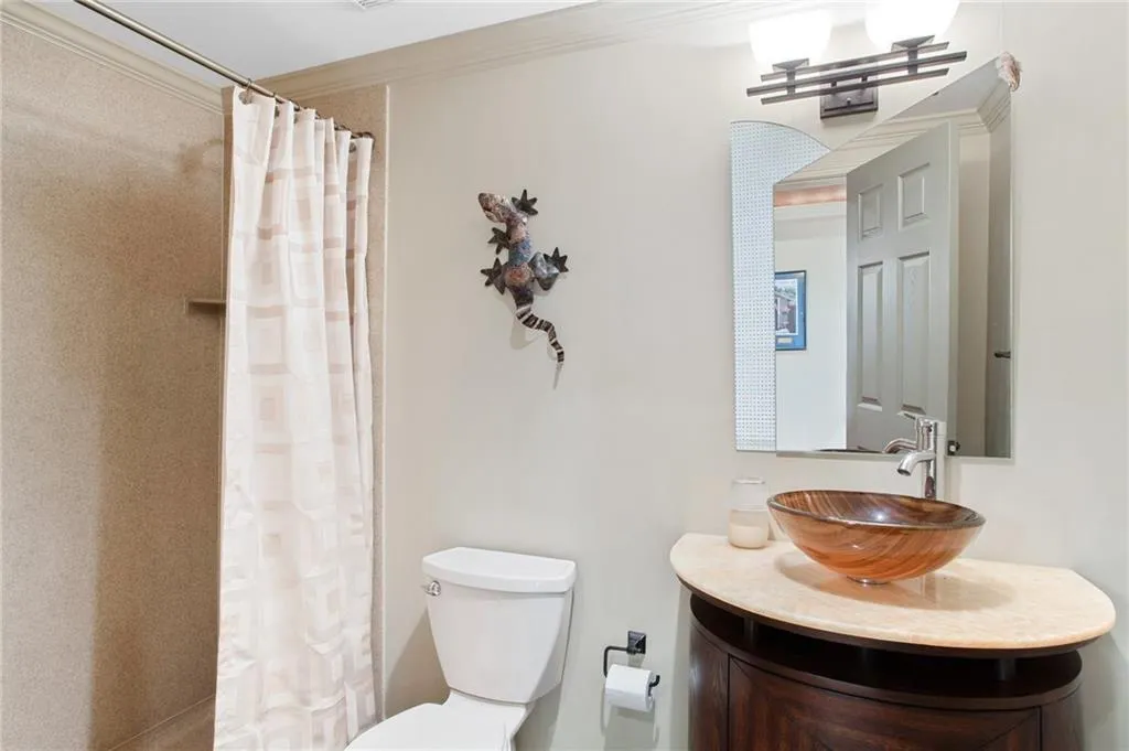 7926 Stratford Lane, Sandy Springs, Georgia 30350, 5 Bedrooms Bedrooms, ,6 BathroomsBathrooms,Residential,Sold,7926 Stratford Lane,6872553