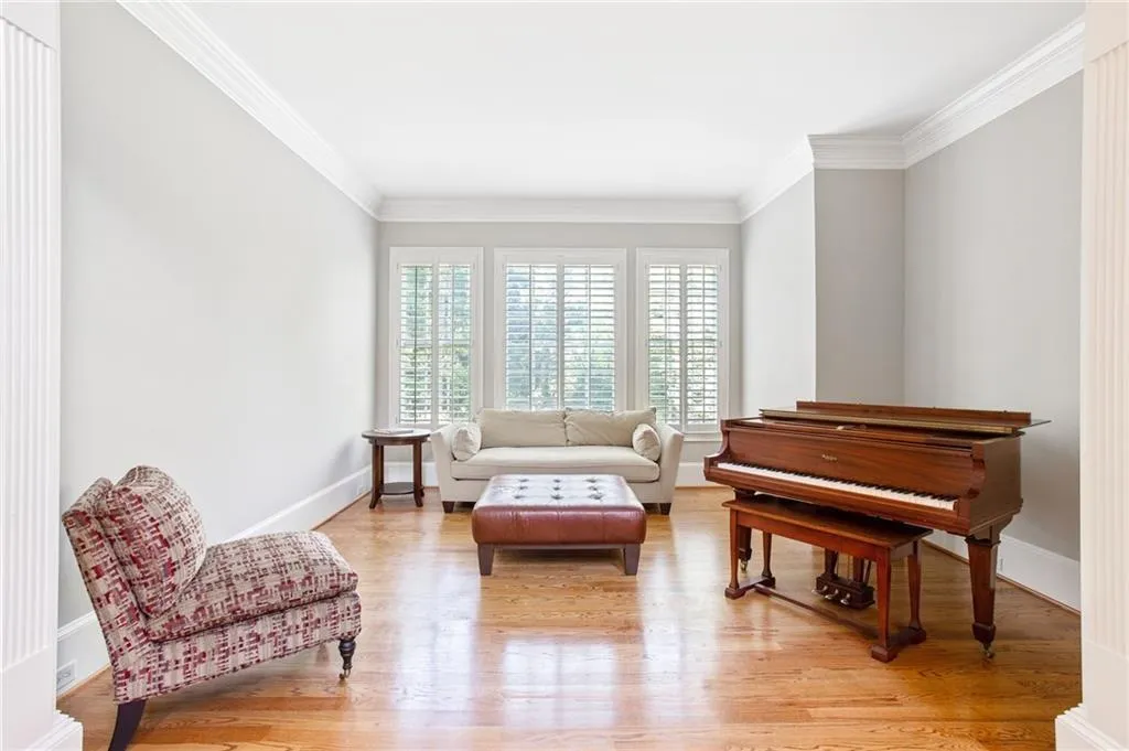 7926 Stratford Lane, Sandy Springs, Georgia 30350, 5 Bedrooms Bedrooms, ,6 BathroomsBathrooms,Residential,Sold,7926 Stratford Lane,6872553