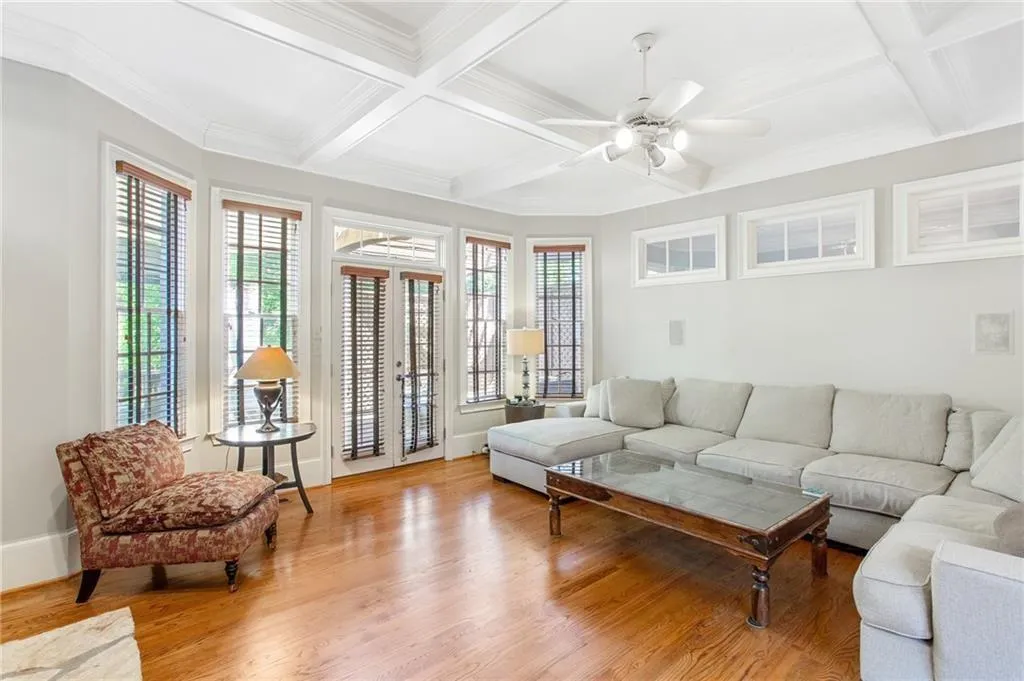 7926 Stratford Lane, Sandy Springs, Georgia 30350, 5 Bedrooms Bedrooms, ,6 BathroomsBathrooms,Residential,Sold,7926 Stratford Lane,6872553