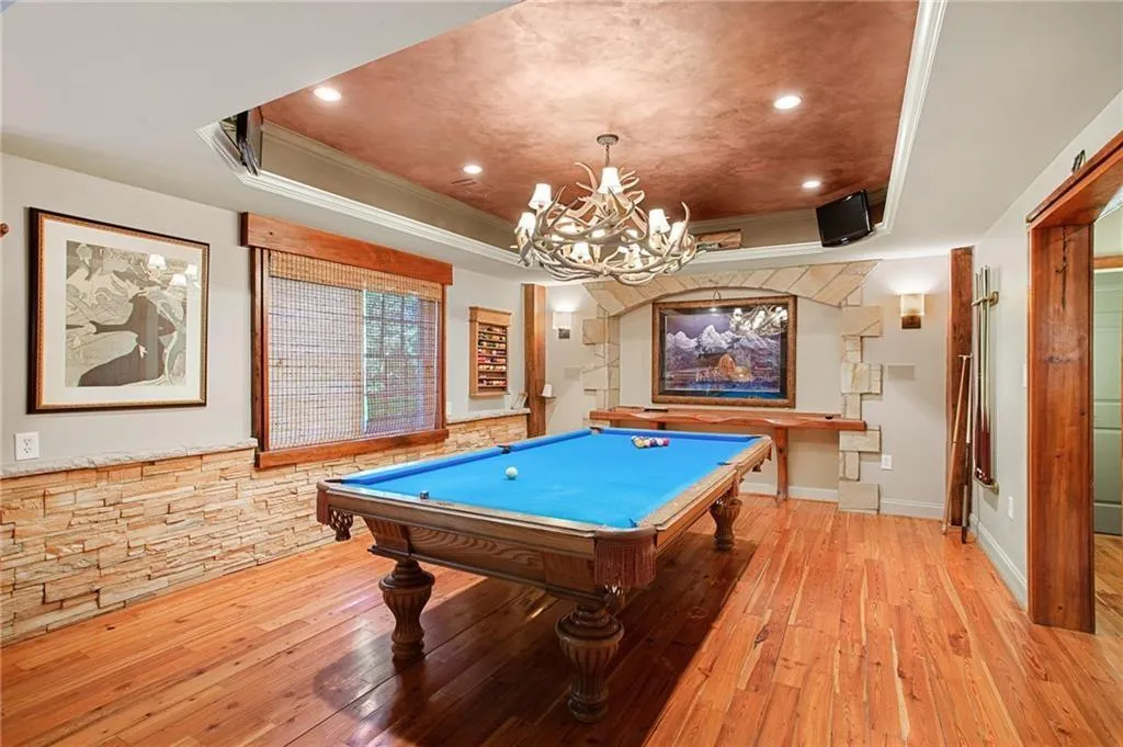 7926 Stratford Lane, Sandy Springs, Georgia 30350, 5 Bedrooms Bedrooms, ,6 BathroomsBathrooms,Residential,Sold,7926 Stratford Lane,6872553