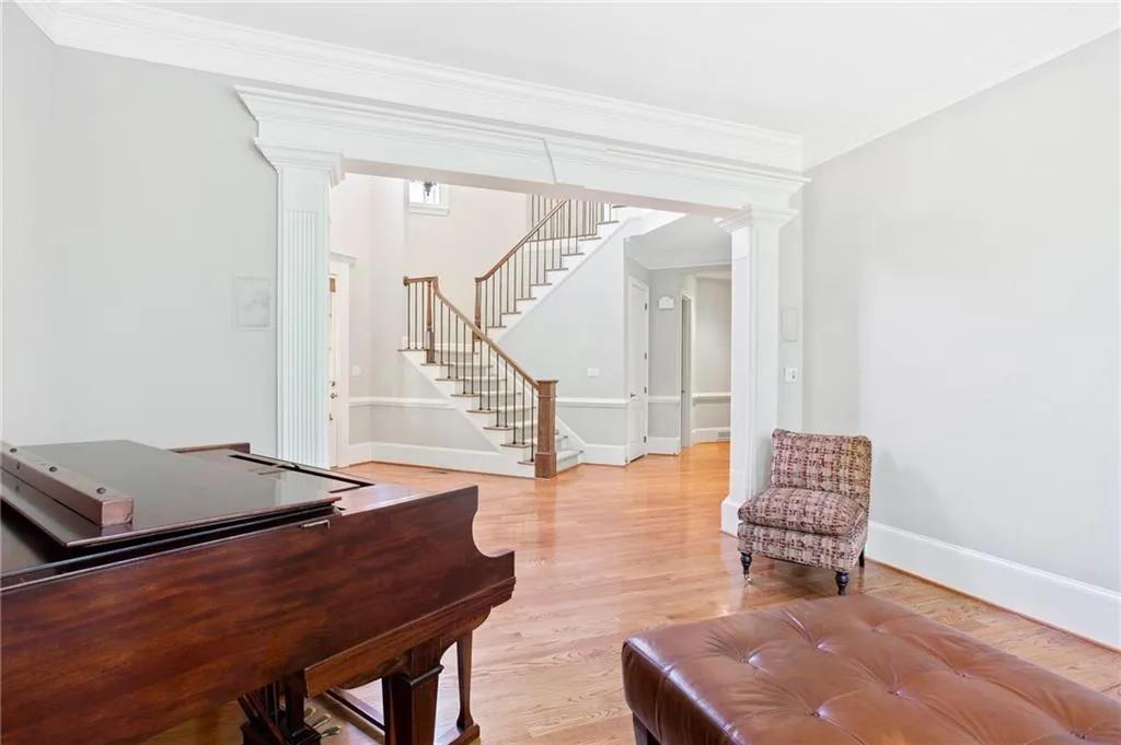 7926 Stratford Lane, Sandy Springs, Georgia 30350, 5 Bedrooms Bedrooms, ,6 BathroomsBathrooms,Residential,Sold,7926 Stratford Lane,6872553