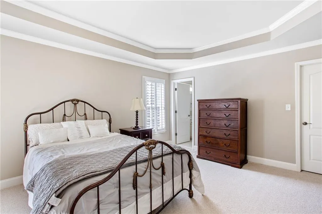 7926 Stratford Lane, Sandy Springs, Georgia 30350, 5 Bedrooms Bedrooms, ,6 BathroomsBathrooms,Residential,Sold,7926 Stratford Lane,6872553