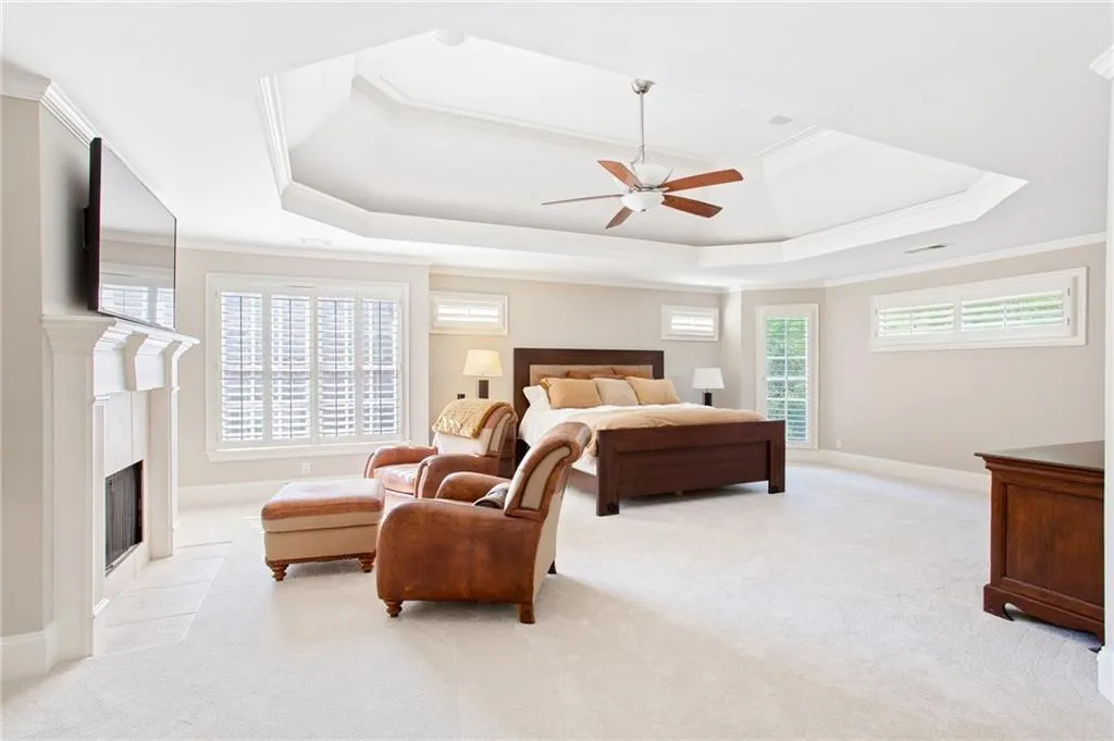 7926 Stratford Lane, Sandy Springs, Georgia 30350, 5 Bedrooms Bedrooms, ,6 BathroomsBathrooms,Residential,Sold,7926 Stratford Lane,6872553