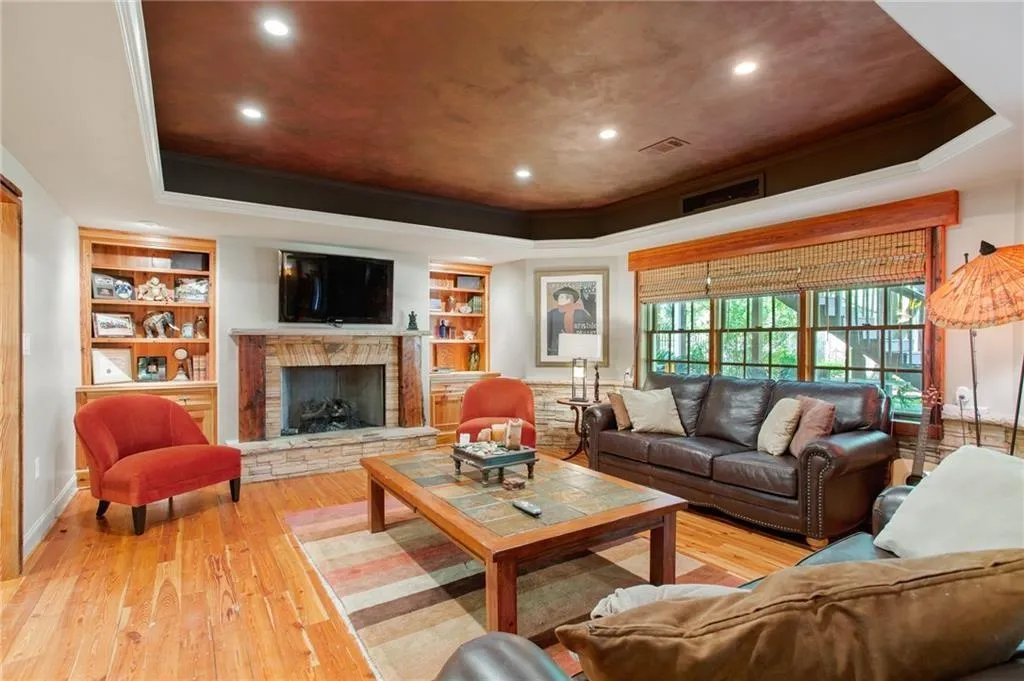 7926 Stratford Lane, Sandy Springs, Georgia 30350, 5 Bedrooms Bedrooms, ,6 BathroomsBathrooms,Residential,Sold,7926 Stratford Lane,6872553