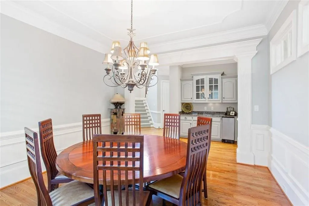 7926 Stratford Lane, Sandy Springs, Georgia 30350, 5 Bedrooms Bedrooms, ,6 BathroomsBathrooms,Residential,Sold,7926 Stratford Lane,6872553