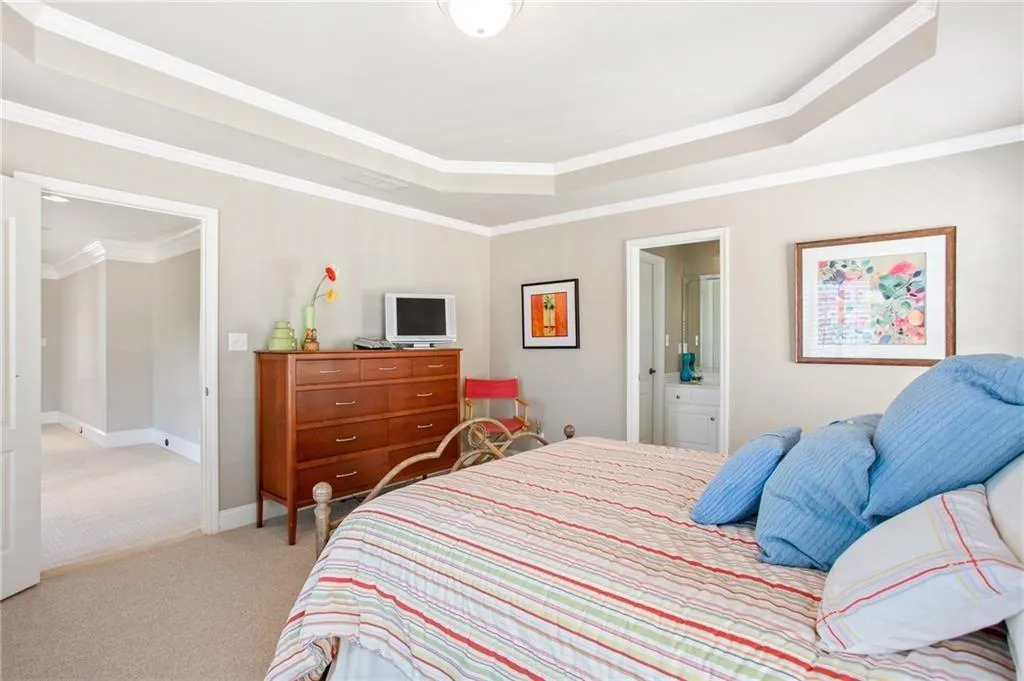 7926 Stratford Lane, Sandy Springs, Georgia 30350, 5 Bedrooms Bedrooms, ,6 BathroomsBathrooms,Residential,Sold,7926 Stratford Lane,6872553