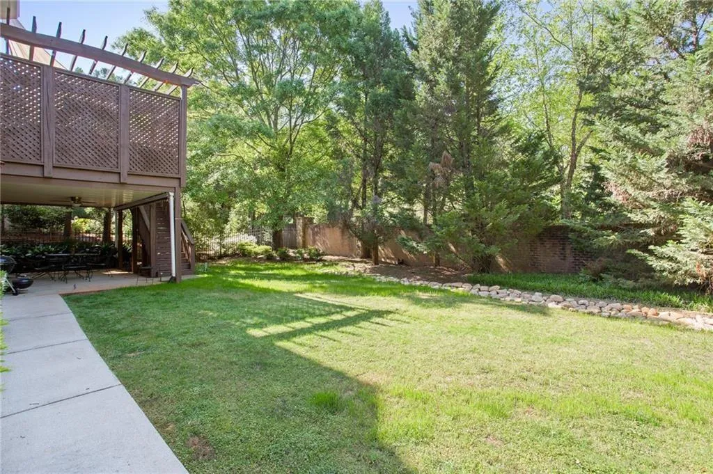 7926 Stratford Lane, Sandy Springs, Georgia 30350, 5 Bedrooms Bedrooms, ,6 BathroomsBathrooms,Residential,Sold,7926 Stratford Lane,6872553