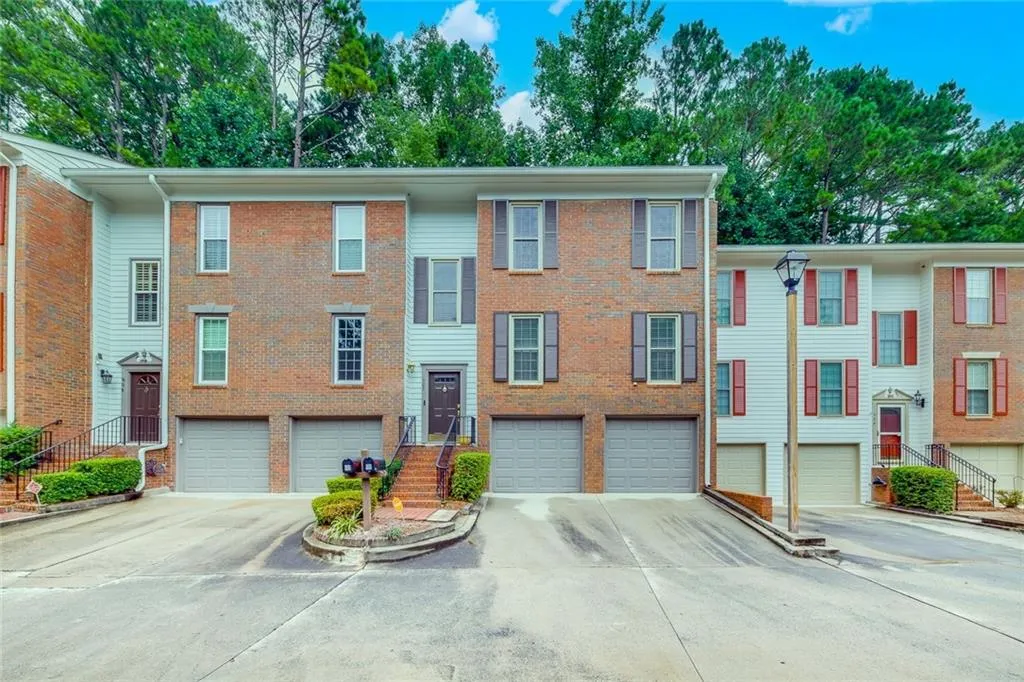 905 Brandywine Circle, Atlanta, Georgia 30350, 3 Bedrooms Bedrooms, ,2 BathroomsBathrooms,Residential,Sold,905 Brandywine Circle,7428689