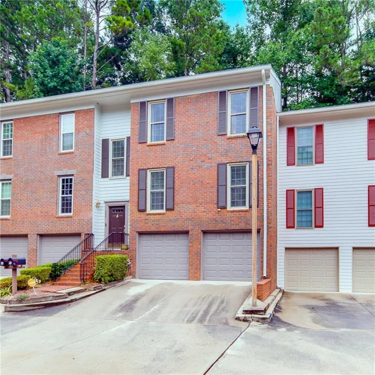 905 Brandywine Circle, Atlanta, Georgia 30350, 3 Bedrooms Bedrooms, ,2 BathroomsBathrooms,Residential,Sold,905 Brandywine Circle,7428689