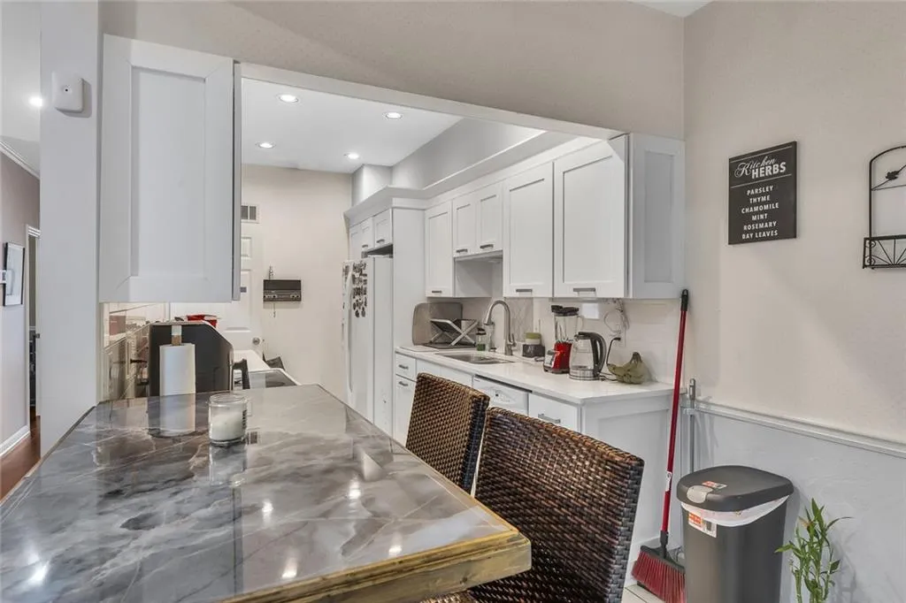 905 Brandywine Circle, Atlanta, Georgia 30350, 3 Bedrooms Bedrooms, ,2 BathroomsBathrooms,Residential,Sold,905 Brandywine Circle,7428689