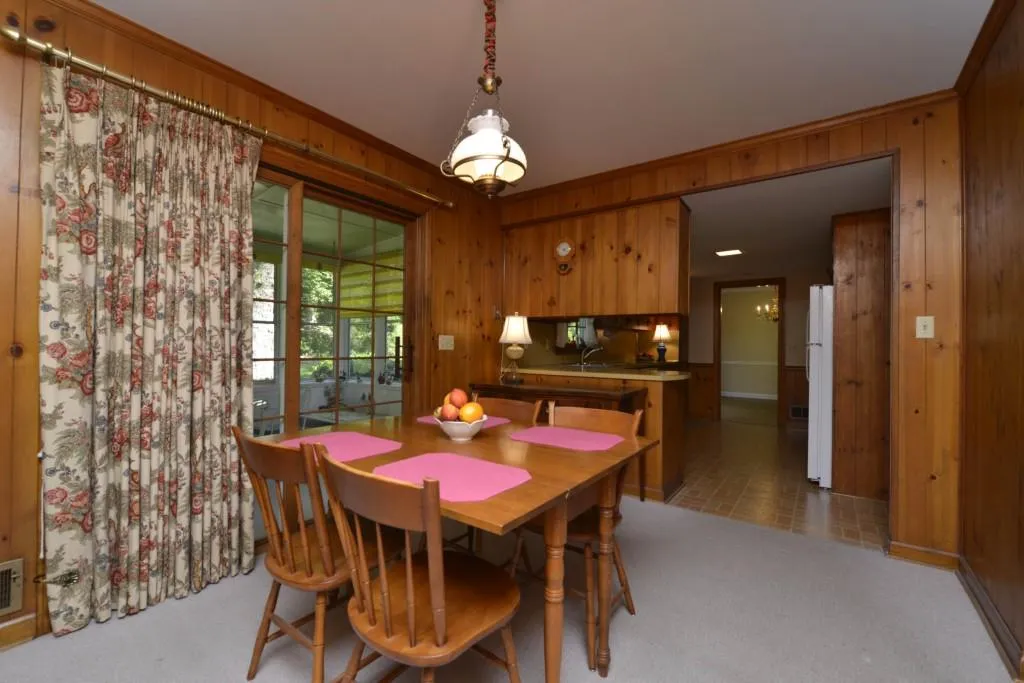 7365 Hunters Branch Drive, Sandy Springs, Georgia 30328, 4 Bedrooms Bedrooms, ,2 BathroomsBathrooms,Residential,Sold,7365 Hunters Branch Drive,5715985