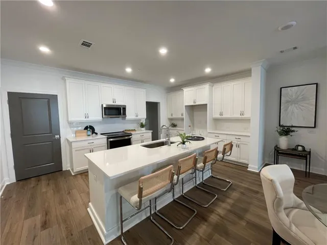 Amazing Adams plan!! So much room and storage in the one-level living condo!