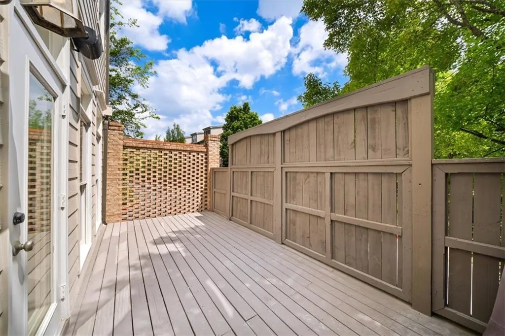 552 Sarabrook Place, Atlanta, Georgia 30342, 3 Bedrooms Bedrooms, ,3 BathroomsBathrooms,Residential,Sold,552 Sarabrook Place,7762880