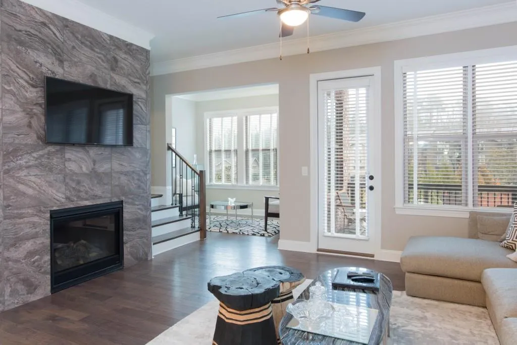 53 Marlow Place, Sandy Springs, Georgia 30328, 3 Bedrooms Bedrooms, ,3 BathroomsBathrooms,Residential,Sold,53 Marlow Place,5909925