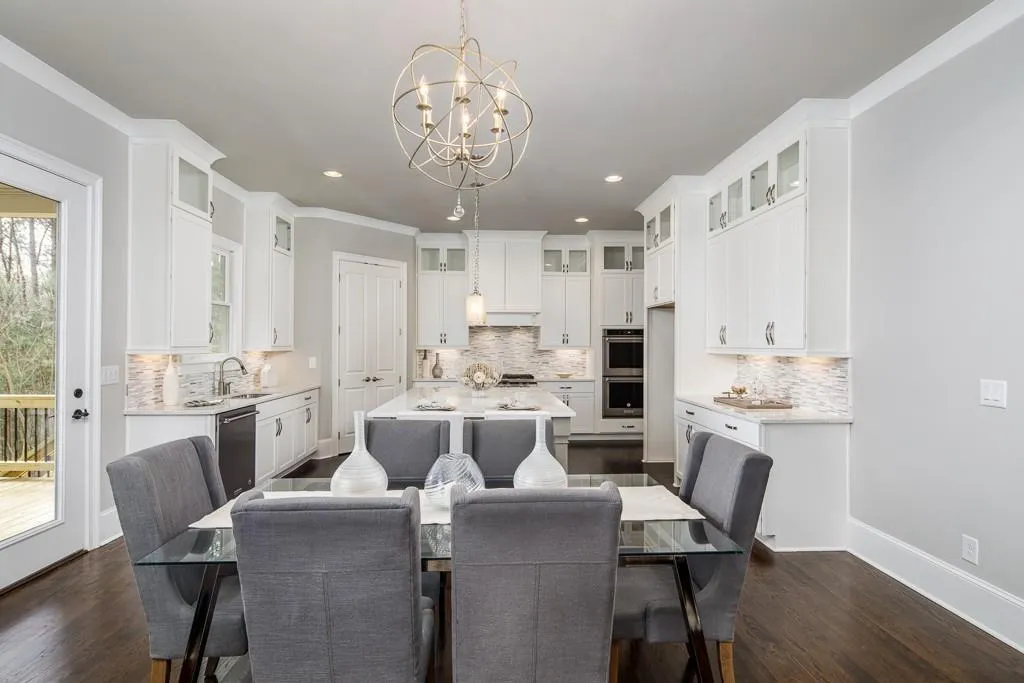 560 Belada Boulevard, Sandy Springs, Georgia 30342, 6 Bedrooms Bedrooms, ,5 BathroomsBathrooms,Residential,Sold,560 Belada Boulevard,5988726