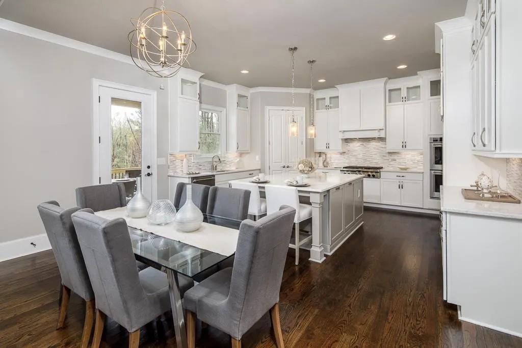 560 Belada Boulevard, Sandy Springs, Georgia 30342, 6 Bedrooms Bedrooms, ,5 BathroomsBathrooms,Residential,Sold,560 Belada Boulevard,5988726