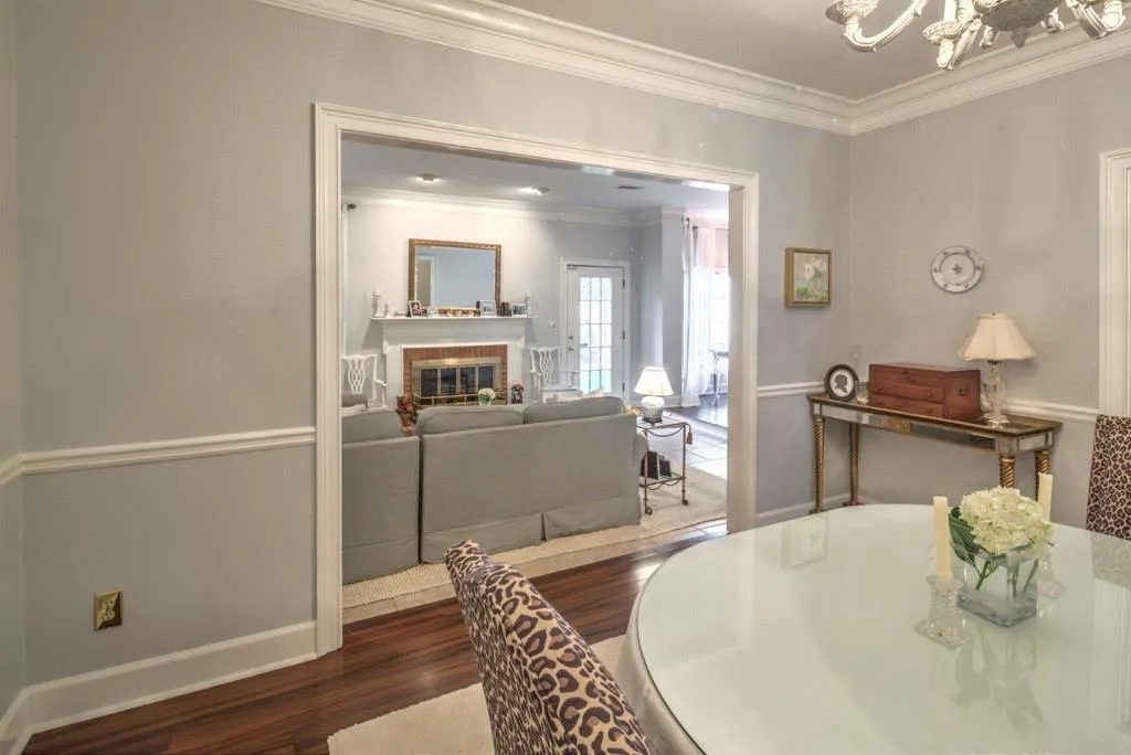 3075 Howell Mill Road Nw Unit 11, Atlanta, Georgia 30327, 3 Bedrooms Bedrooms, ,2 BathroomsBathrooms,Residential,Sold,3075 Howell Mill Road Nw Unit 11,5653327