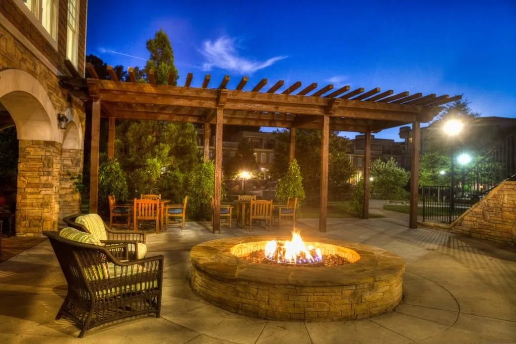 302 Riversgate Drive Unit 0, Atlanta, Georgia 30339, 4 Bedrooms Bedrooms, ,4 BathroomsBathrooms,Residential,Sold,302 Riversgate Drive Unit 0,5787034