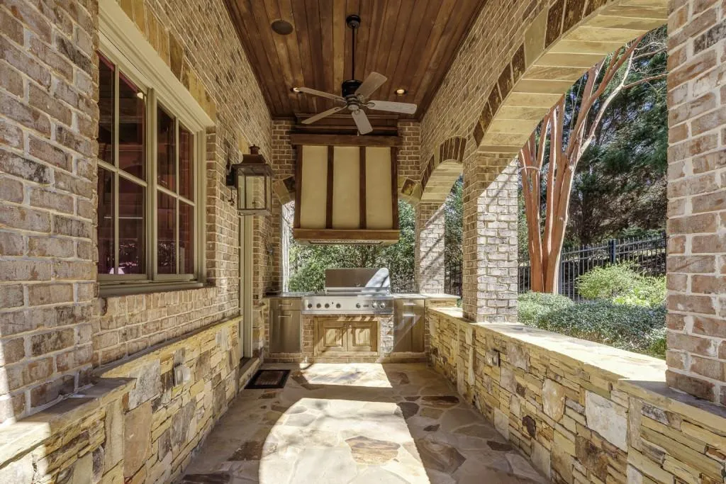 8176 Hewlett Road, Atlanta, Georgia 30350, 7 Bedrooms Bedrooms, ,8 BathroomsBathrooms,Residential,Sold,8176 Hewlett Road,7350914