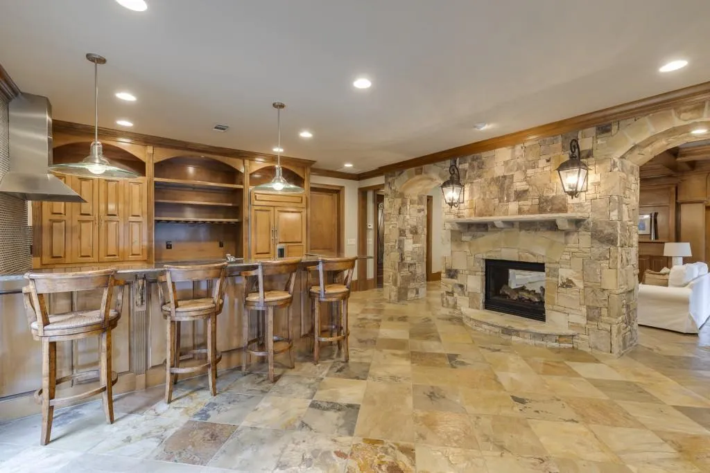 8176 Hewlett Road, Atlanta, Georgia 30350, 7 Bedrooms Bedrooms, ,8 BathroomsBathrooms,Residential,Sold,8176 Hewlett Road,7350914