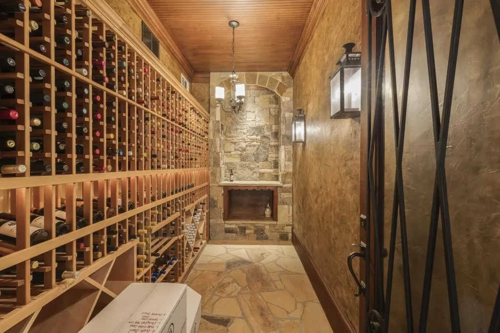 8176 Hewlett Road, Atlanta, Georgia 30350, 7 Bedrooms Bedrooms, ,8 BathroomsBathrooms,Residential,Sold,8176 Hewlett Road,7350914