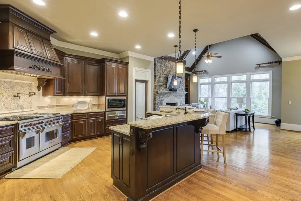 8176 Hewlett Road, Atlanta, Georgia 30350, 7 Bedrooms Bedrooms, ,8 BathroomsBathrooms,Residential,Sold,8176 Hewlett Road,7350914