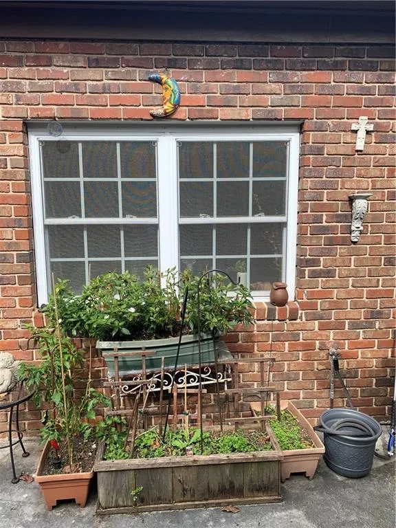 5375 Roswell Road Unit A-5, Sandy Springs, Georgia 30342, 2 Bedrooms Bedrooms, ,2 BathroomsBathrooms,Residential,Sold,5375 Roswell Road Unit A-5,6967679