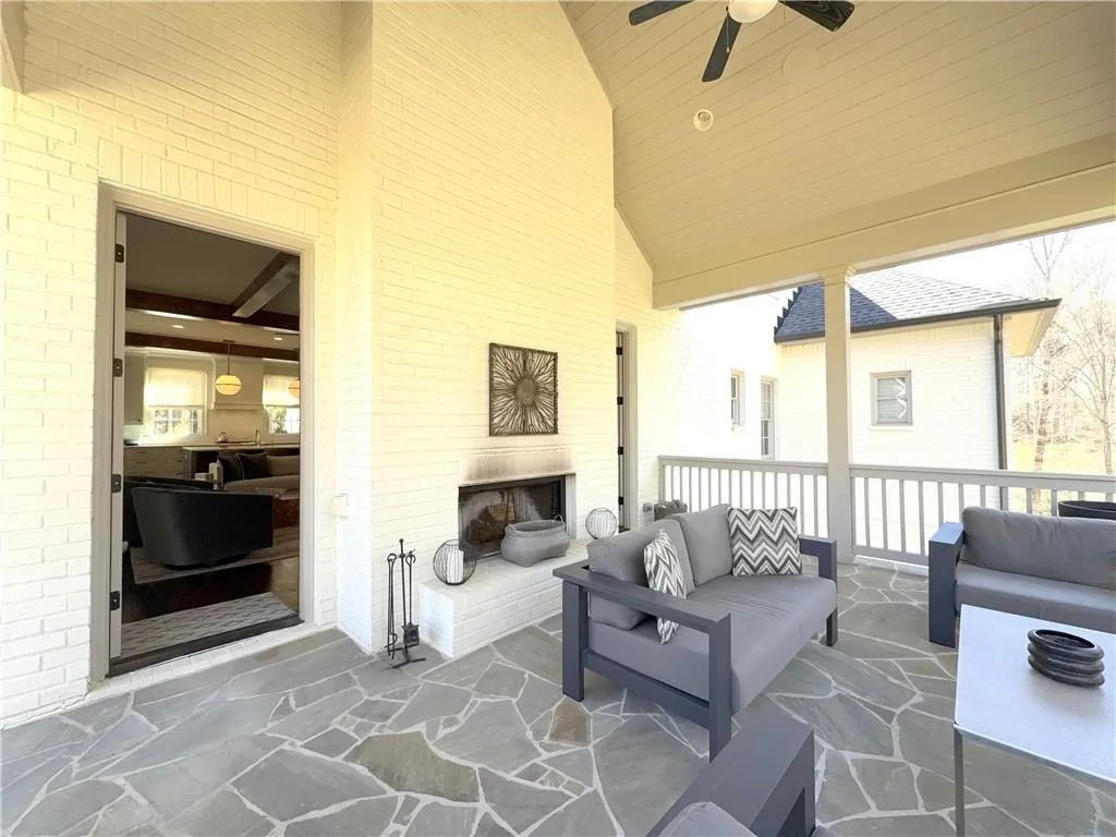 5210 Timber Trail S, Sandy Springs, Georgia 30342, 5 Bedrooms Bedrooms, ,4 BathroomsBathrooms,Residential,Sold,5210 Timber Trail S,7542059