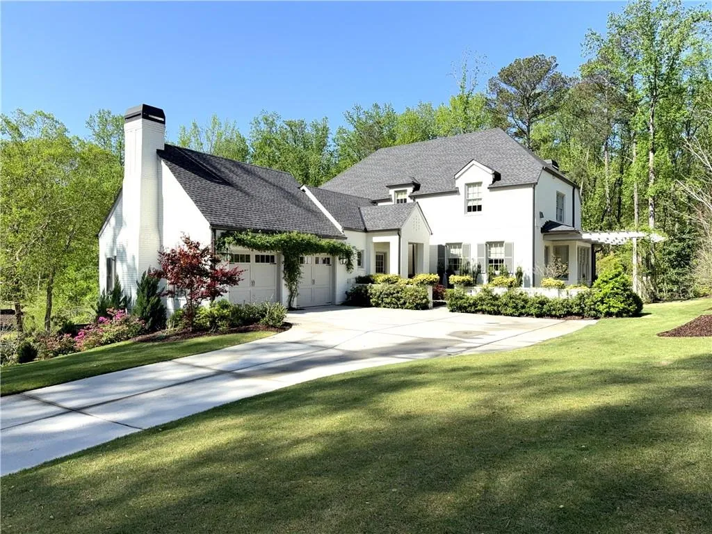 5210 Timber Trail S, Sandy Springs, Georgia 30342, 5 Bedrooms Bedrooms, ,4 BathroomsBathrooms,Residential,Sold,5210 Timber Trail S,7542059
