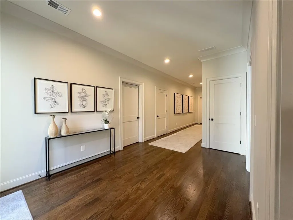 5210 Timber Trail S, Sandy Springs, Georgia 30342, 5 Bedrooms Bedrooms, ,4 BathroomsBathrooms,Residential,Sold,5210 Timber Trail S,7542059