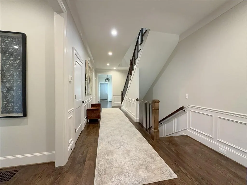 5210 Timber Trail S, Sandy Springs, Georgia 30342, 5 Bedrooms Bedrooms, ,4 BathroomsBathrooms,Residential,Sold,5210 Timber Trail S,7542059