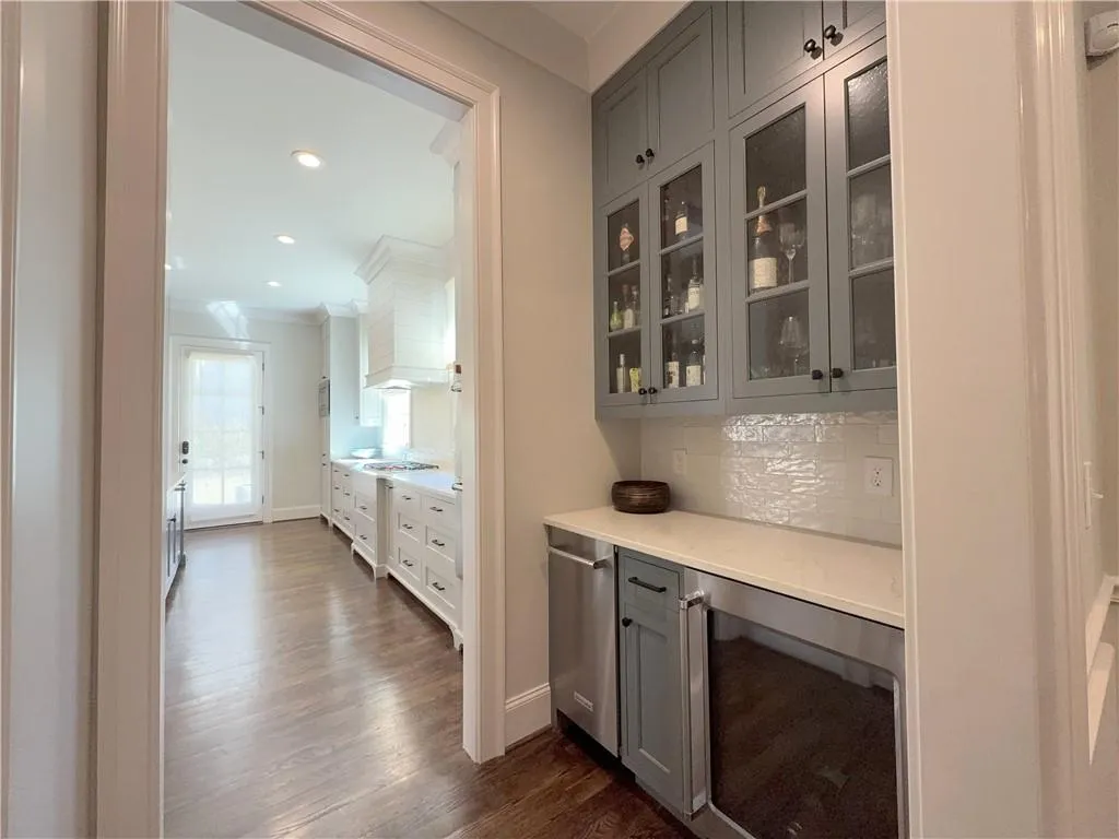 5210 Timber Trail S, Sandy Springs, Georgia 30342, 5 Bedrooms Bedrooms, ,4 BathroomsBathrooms,Residential,Sold,5210 Timber Trail S,7542059