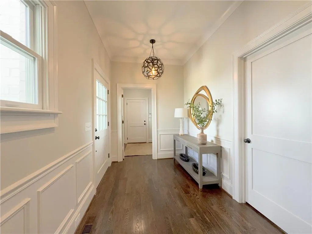 5210 Timber Trail S, Sandy Springs, Georgia 30342, 5 Bedrooms Bedrooms, ,4 BathroomsBathrooms,Residential,Sold,5210 Timber Trail S,7542059