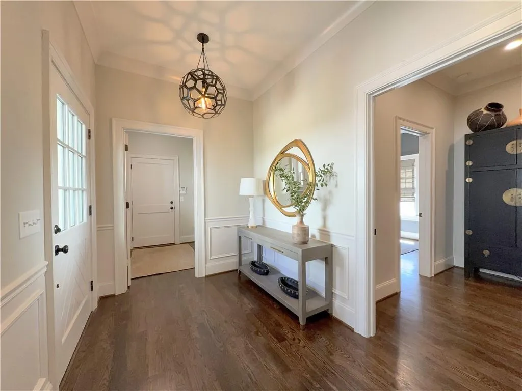 5210 Timber Trail S, Sandy Springs, Georgia 30342, 5 Bedrooms Bedrooms, ,4 BathroomsBathrooms,Residential,Sold,5210 Timber Trail S,7542059