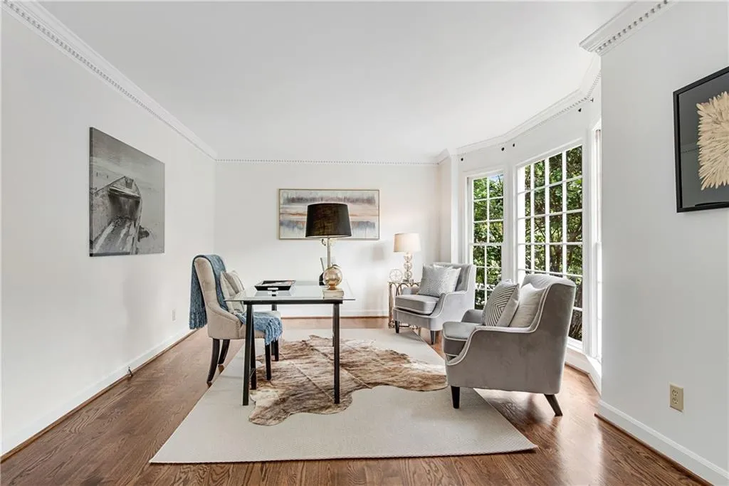 6935 Hunters Knoll, Sandy Springs, Georgia 30328, 4 Bedrooms Bedrooms, ,2 BathroomsBathrooms,Residential,Sold,6935 Hunters Knoll,7080099