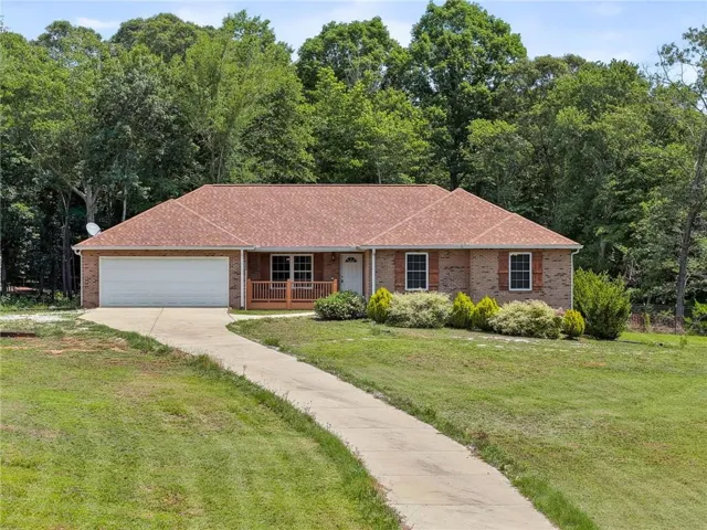 402 Renee Road, Pendergrass, Georgia 30567