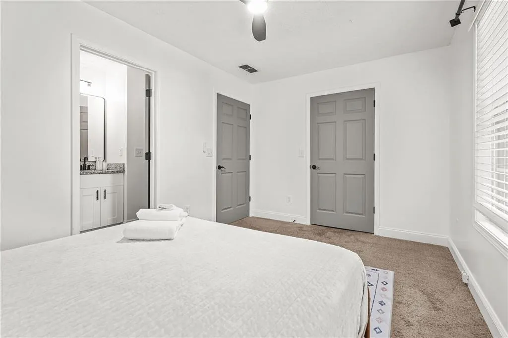 545 Elmwood Road Nw, Atlanta, Georgia 30318, ,Residential Income,For Sale,545 Elmwood Road Nw,7640184