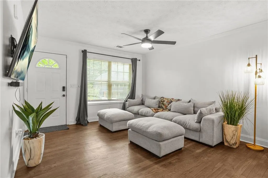 545 Elmwood Road Nw, Atlanta, Georgia 30318, ,Residential Income,For Sale,545 Elmwood Road Nw,7640184