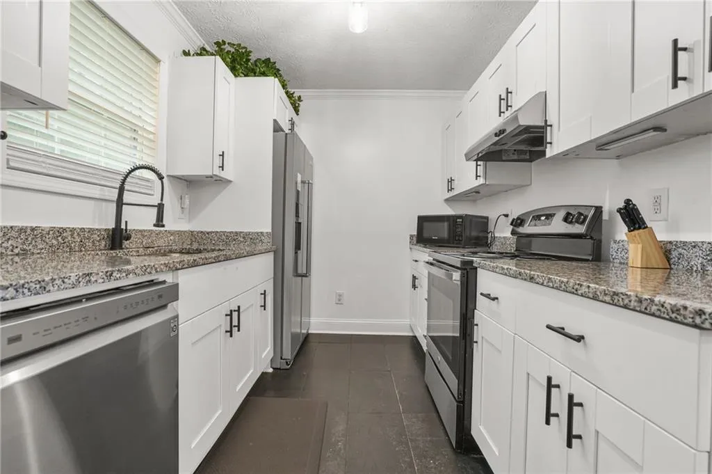 545 Elmwood Road Nw, Atlanta, Georgia 30318, ,Residential Income,For Sale,545 Elmwood Road Nw,7640184