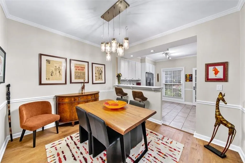 5105 Chemin De Vie, Atlanta, Georgia 30342, 2 Bedrooms Bedrooms, ,2 BathroomsBathrooms,Residential,For Sale,5105 Chemin De Vie,7557747