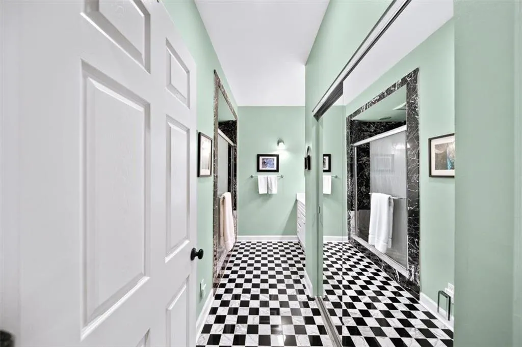 5105 Chemin De Vie, Atlanta, Georgia 30342, 2 Bedrooms Bedrooms, ,2 BathroomsBathrooms,Residential,For Sale,5105 Chemin De Vie,7557747