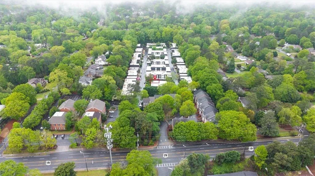 5105 Chemin De Vie, Atlanta, Georgia 30342, 2 Bedrooms Bedrooms, ,2 BathroomsBathrooms,Residential,For Sale,5105 Chemin De Vie,7557747