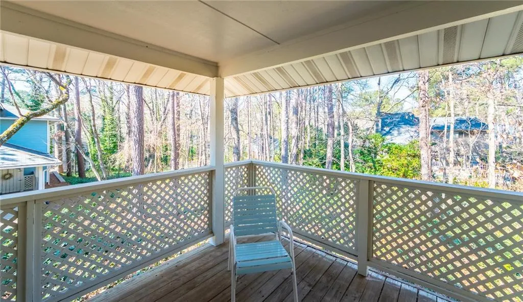 6822 Glenridge Drive Unit B, Sandy Springs, Georgia 30328, 2 Bedrooms Bedrooms, ,2 BathroomsBathrooms,Residential,Sold,6822 Glenridge Drive Unit B,7003799