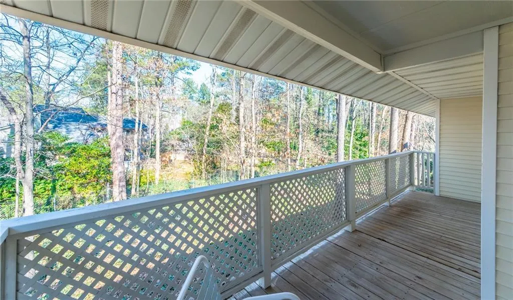6822 Glenridge Drive Unit B, Sandy Springs, Georgia 30328, 2 Bedrooms Bedrooms, ,2 BathroomsBathrooms,Residential,Sold,6822 Glenridge Drive Unit B,7003799