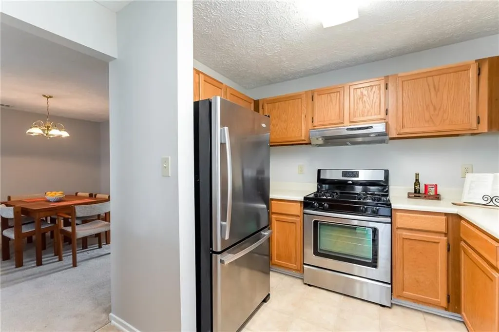 6822 Glenridge Drive Unit B, Sandy Springs, Georgia 30328, 2 Bedrooms Bedrooms, ,2 BathroomsBathrooms,Residential,Sold,6822 Glenridge Drive Unit B,7003799