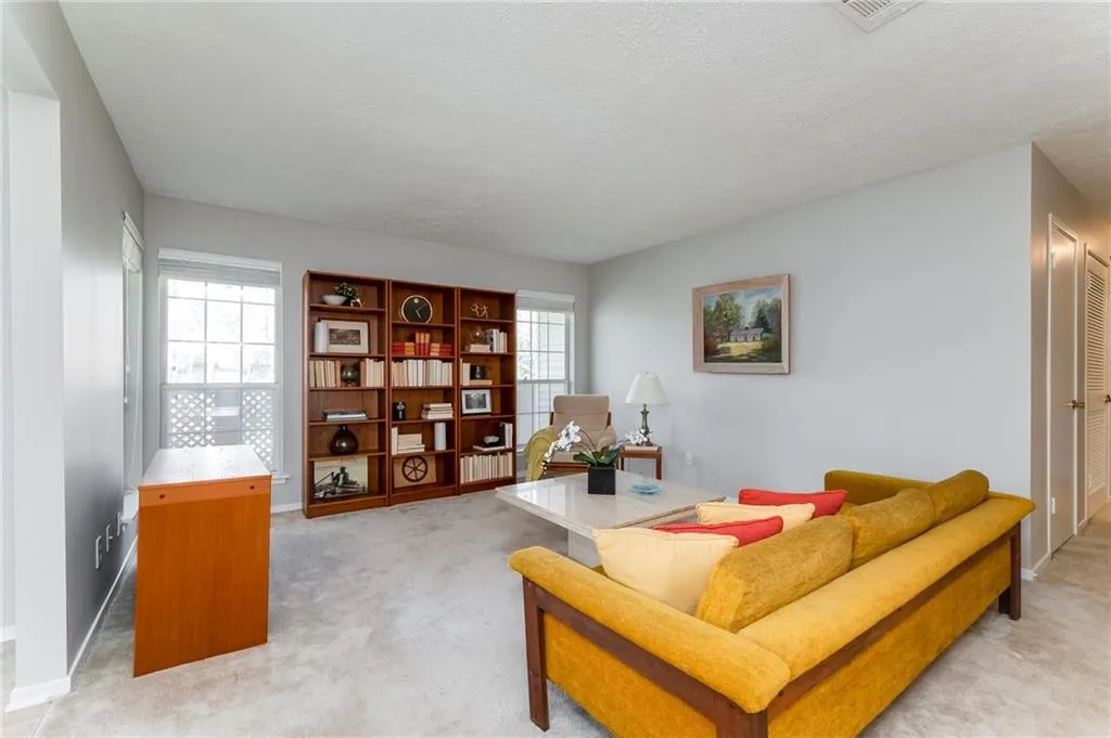 6822 Glenridge Drive Unit B, Sandy Springs, Georgia 30328, 2 Bedrooms Bedrooms, ,2 BathroomsBathrooms,Residential,Sold,6822 Glenridge Drive Unit B,7003799